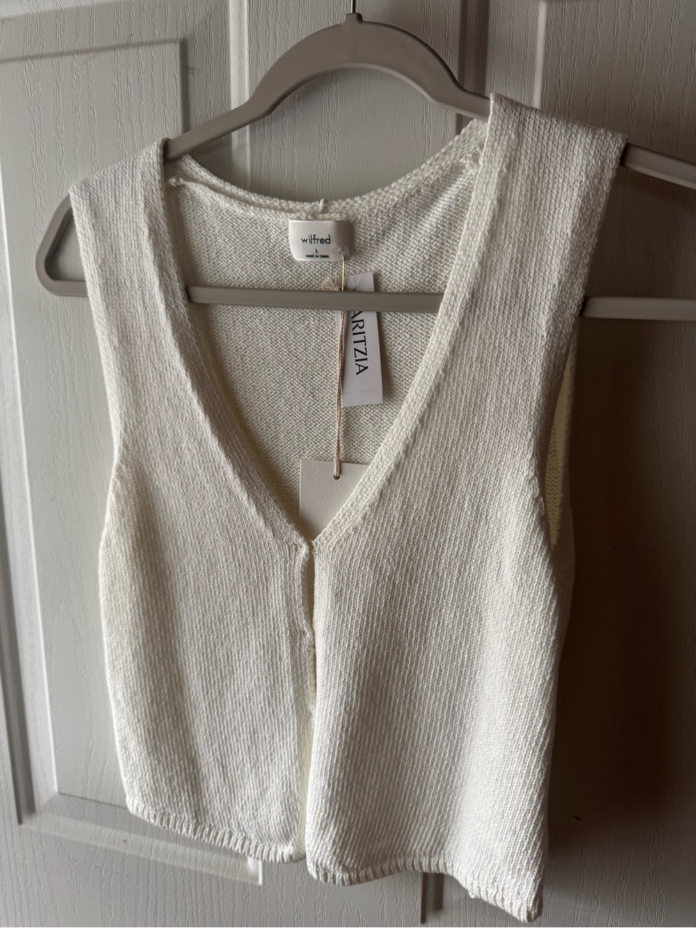 Aritzia Knit V-Neck Sleeveless Tank